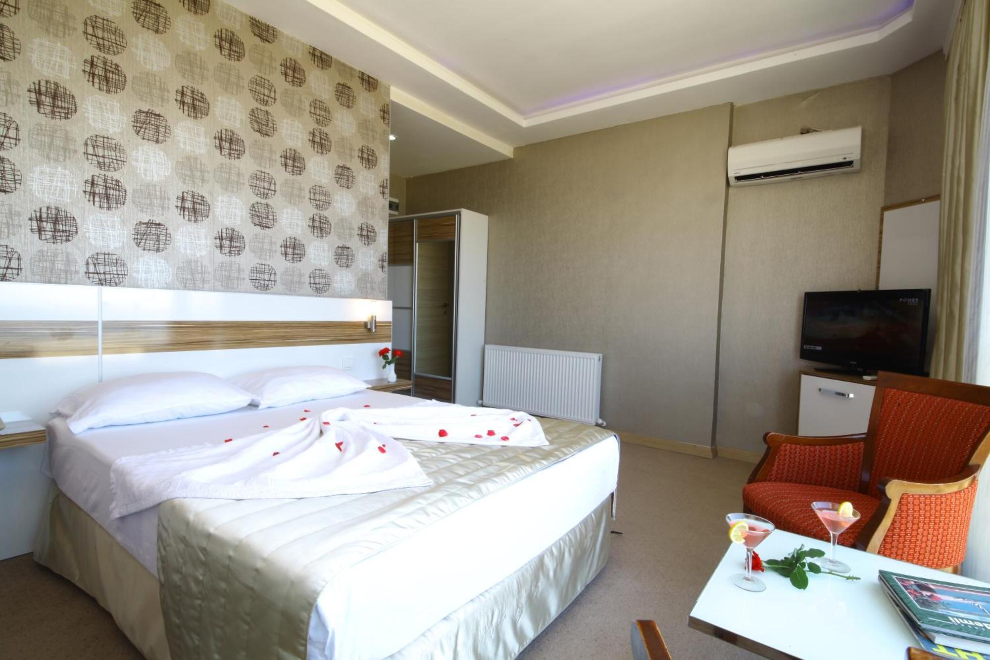 Acem Hotel Ayvalik Ngoại thất bức ảnh